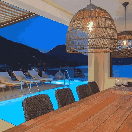 Petra W Garden And Bbq Holiday home *